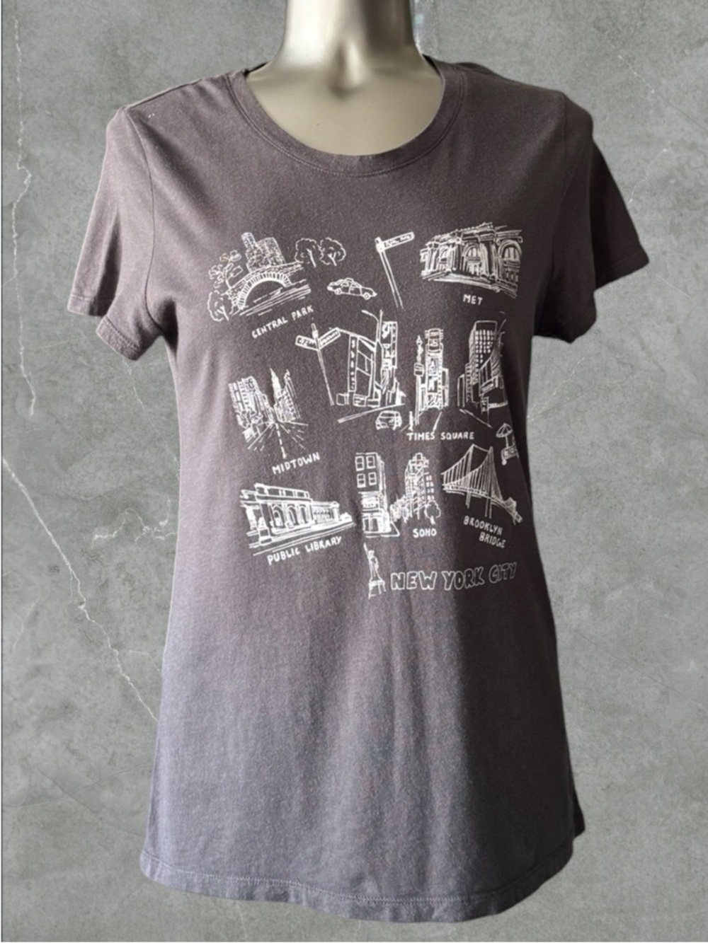 Free | GAP Women's Short Sleeve New York City Graphic Tee